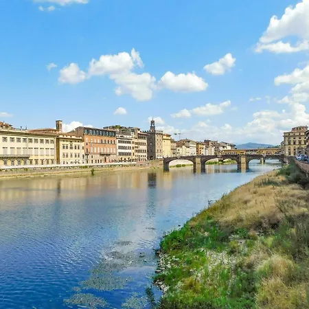 3 Bedroom Cozy In Appartement Scandicci
