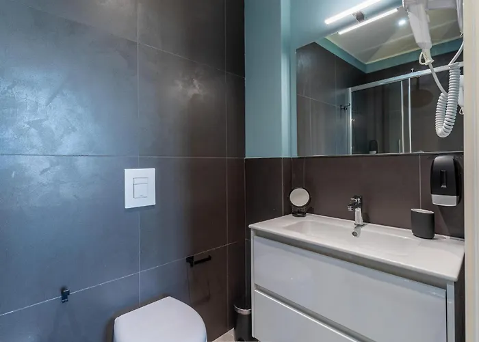 3 Bedroom Cozy In Scandicci