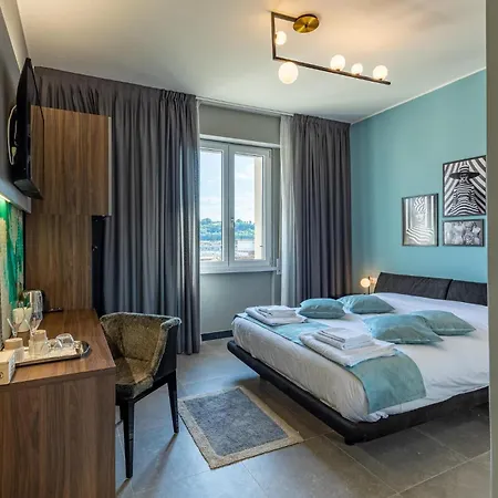 3 Bedroom Cozy In Apartment *